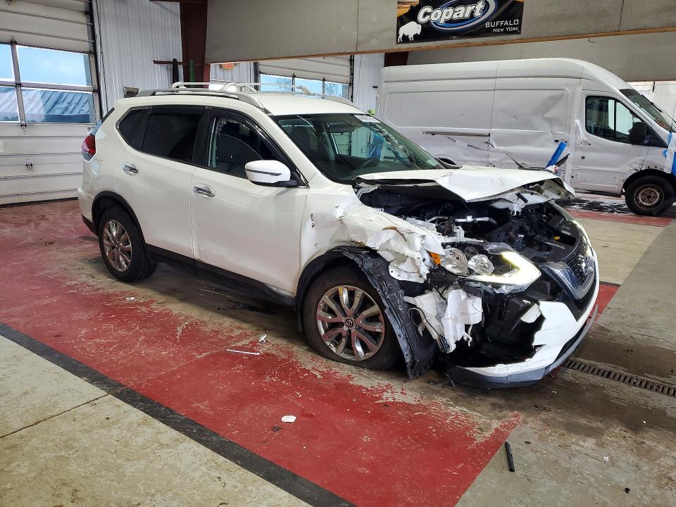 Photo 4 from auction – 2017 NISSAN ROGUE with VIN 5N1AT2MV2HC813567