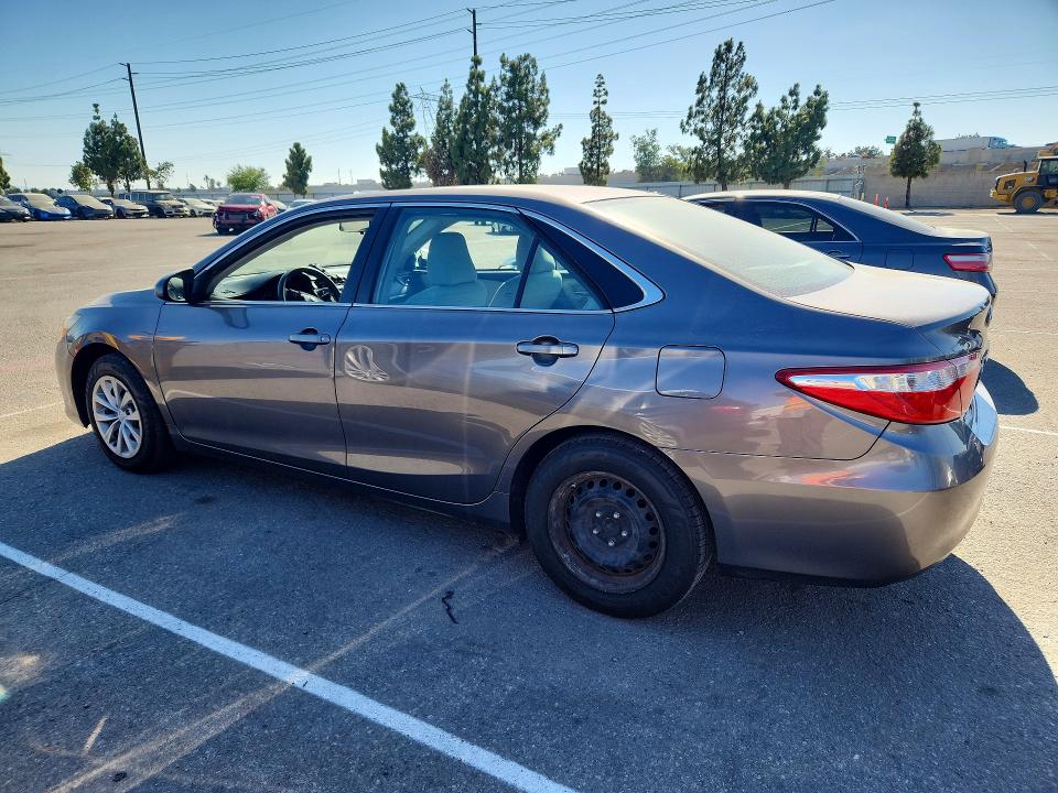 Photo 2 from auction – 2015 TOYOTA CAMRY with VIN 4T4BF1FK6FR448025