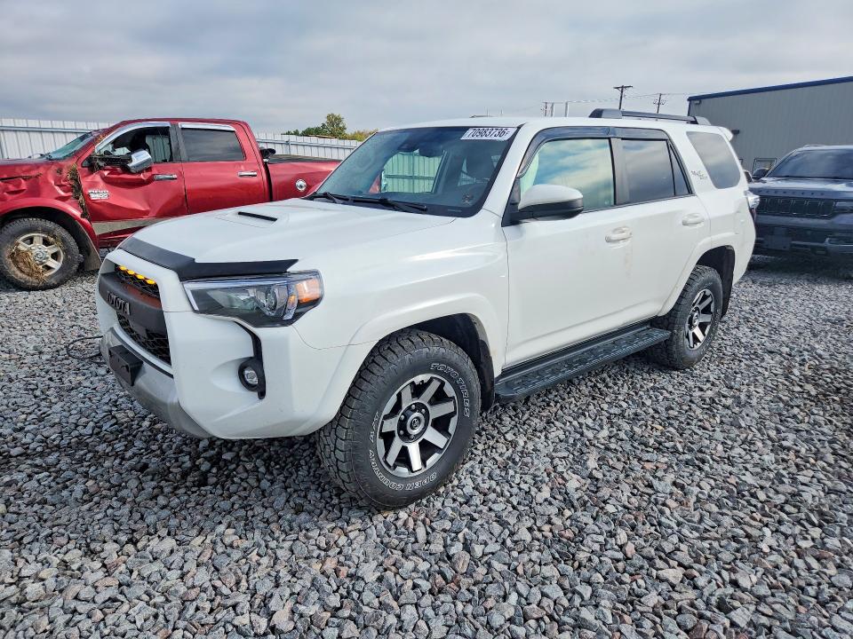 TOYOTA 4RUNNER 2021 с VIN JTEPU5JR5M5936942 - Снимка от търг