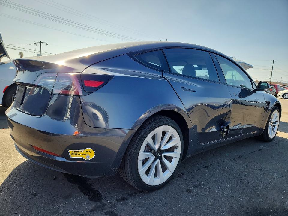 صورة رقم 3 من المزاد - 2022 TESLA MODEL 3 مع VIN 5YJ3E1EA0NF324886