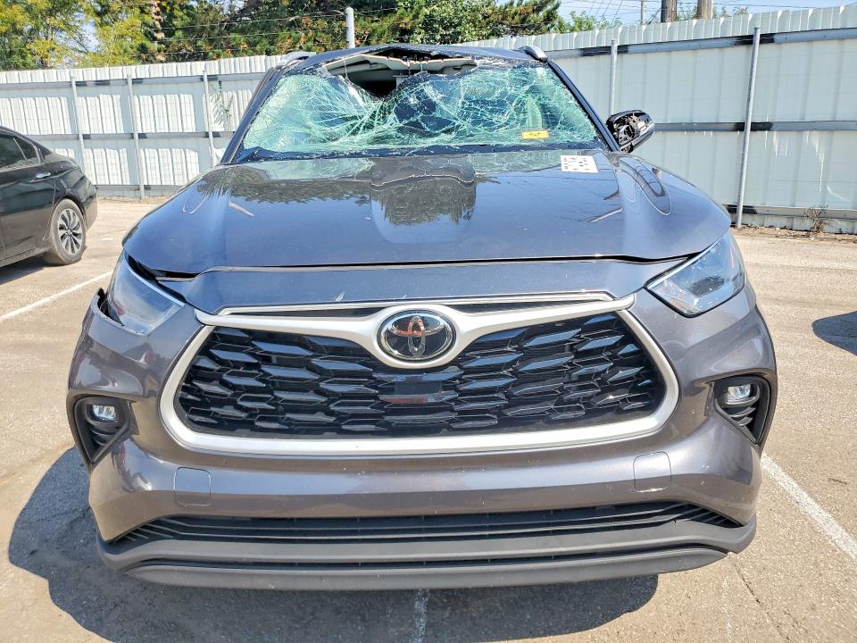 Photo 5 from auction – 2023 TOYOTA HIGHLANDER with VIN 5TDKDRAH3PS007523