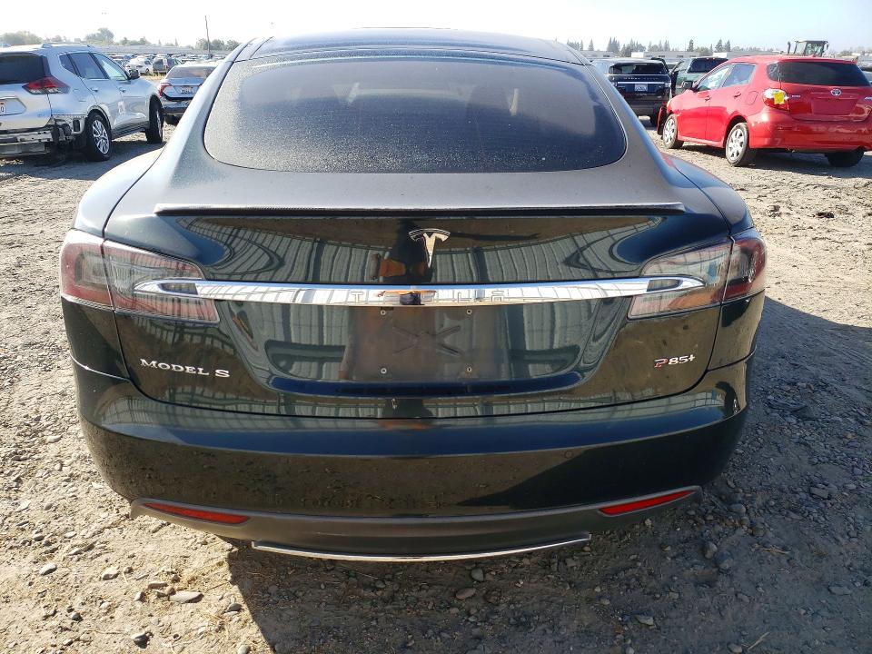 Zdjęcie 6 z aukcji – 2014 TESLA MODEL S z VIN 5YJSA1H18EFP49940