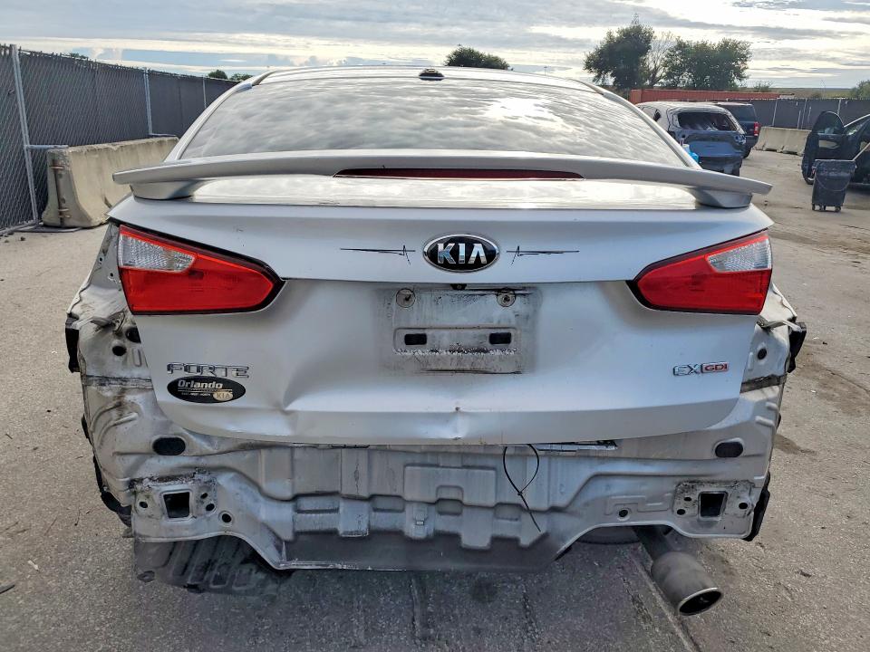 Photo 6 from auction – 2014 KIA FORTE with VIN KNAFX4A84E5121574