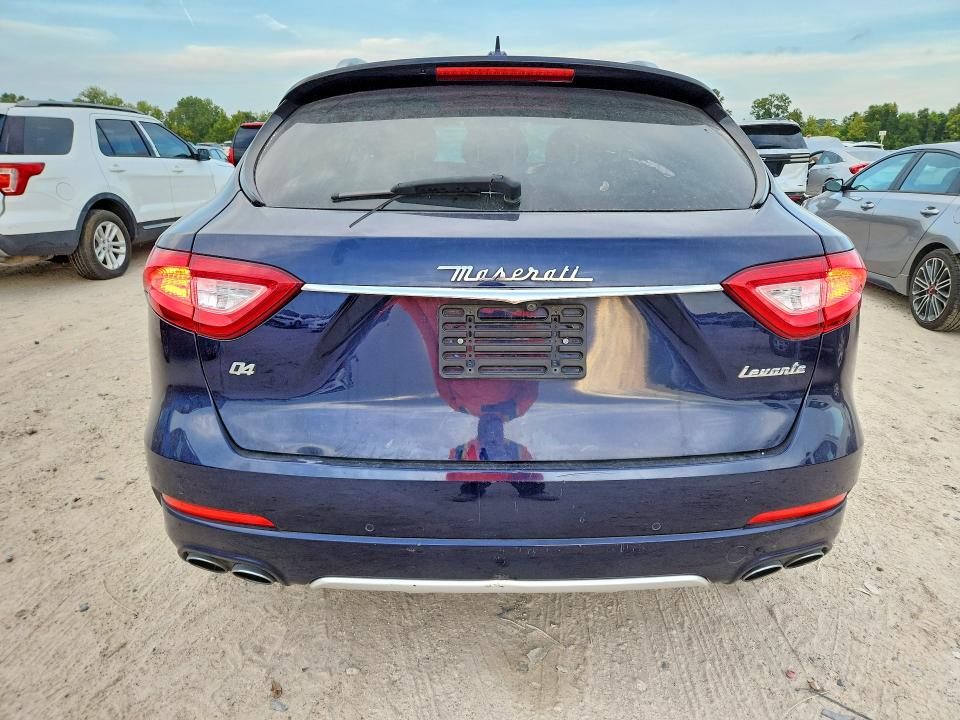 Photo 6 from auction – 2018 MASERATI LEVANTE with VIN ZN661XUL6JX272919