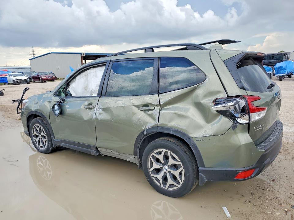 Photo 2 from auction – 2020 SUBARU FORESTER with VIN JF2SKAJC8LH562561