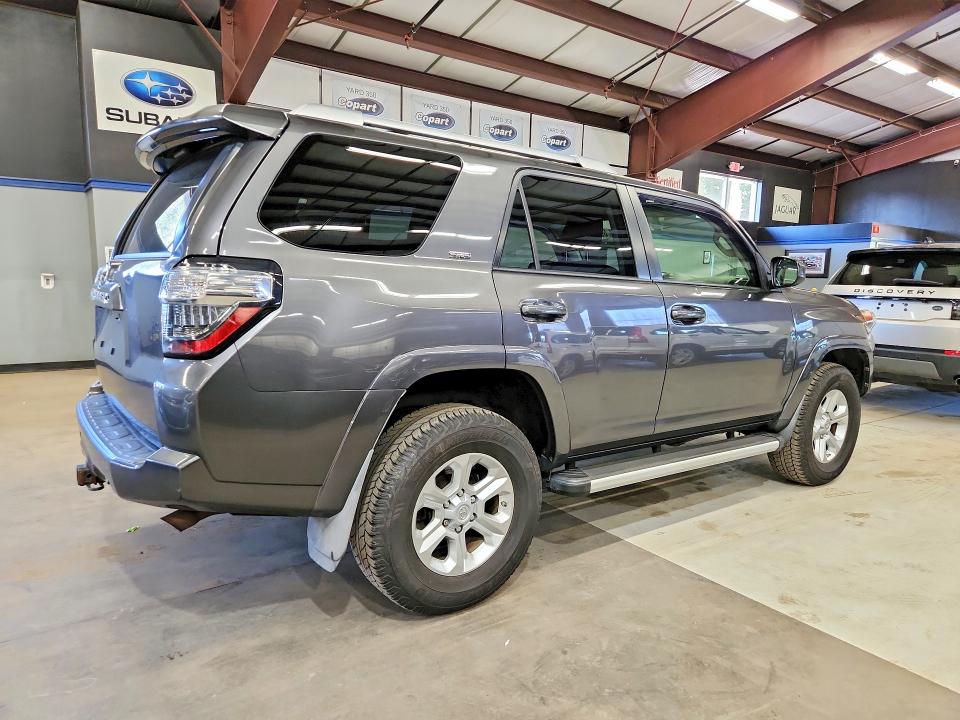 Foto 3 de la subasta – 2015 TOYOTA 4RUNNER con VIN JTEBU5JR5F5261350