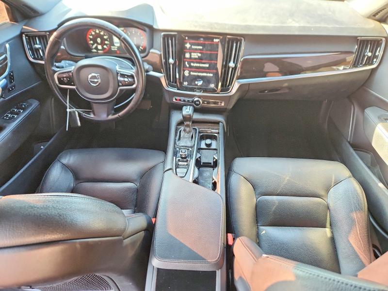 Photo 8 from auction – 2019 VOLVO S90 with VIN LVY102AK5KP097702