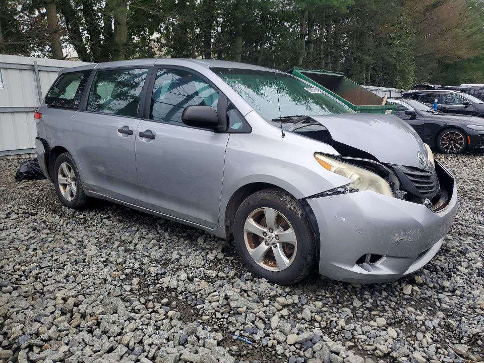 Photo 4 from auction – 2012 TOYOTA SIENNA with VIN 5TDZK3DC3CS244458