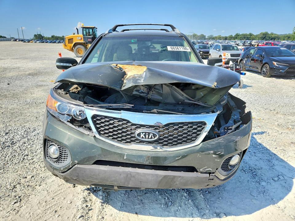 Photo 5 from auction – 2013 KIA SORENTO with VIN 5XYKU4A22DG333711