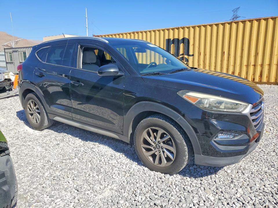 Photo 4 from auction – 2017 HYUNDAI TUCSON with VIN KM8J33A41HU565372