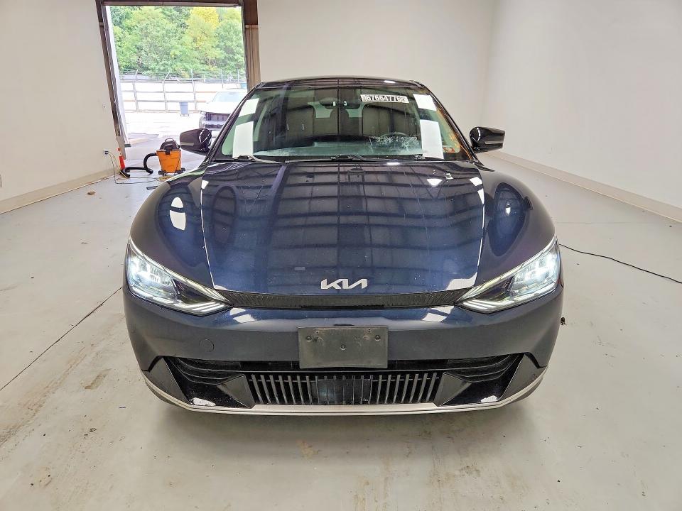 Photo 5 from auction – 2023 KIA EV6 with VIN KNDC34LA3P5129945