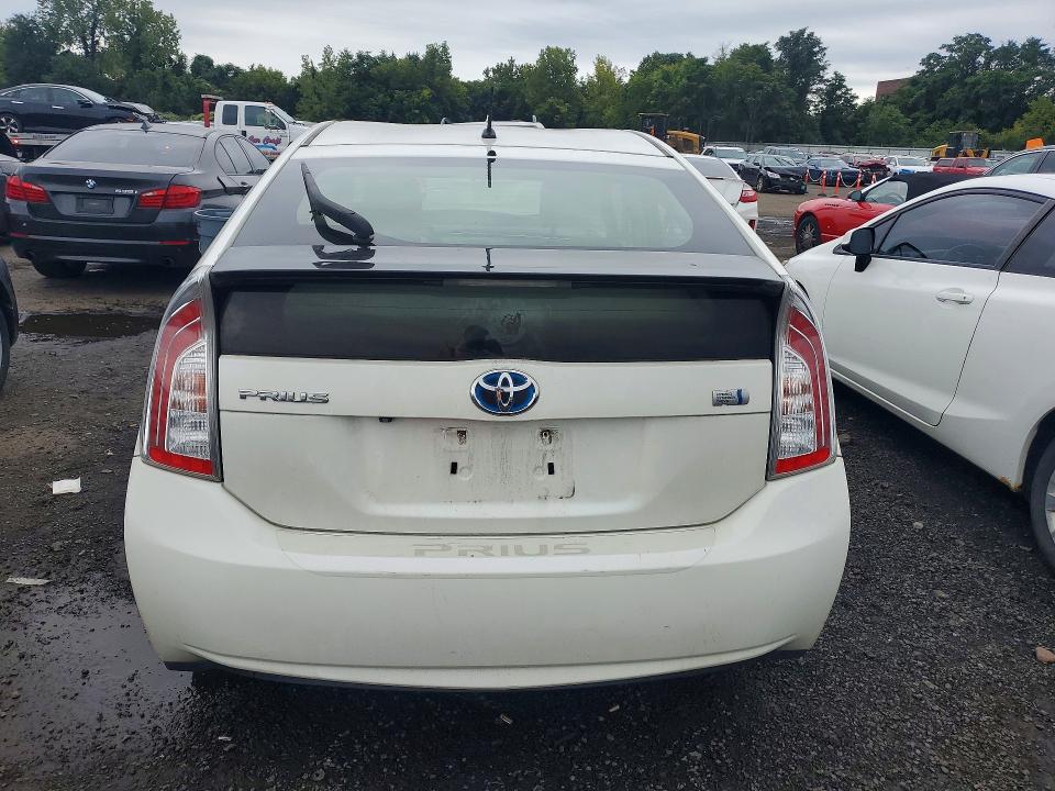 Photo 6 from auction – 2015 TOYOTA PRIUS with VIN JTDKN3DU8F0471699
