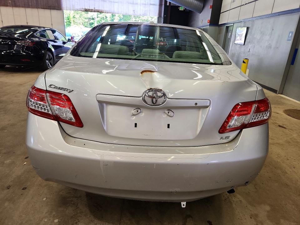 Photo 6 from auction – 2010 TOYOTA CAMRY with VIN 4T1BF3EK2AU557792