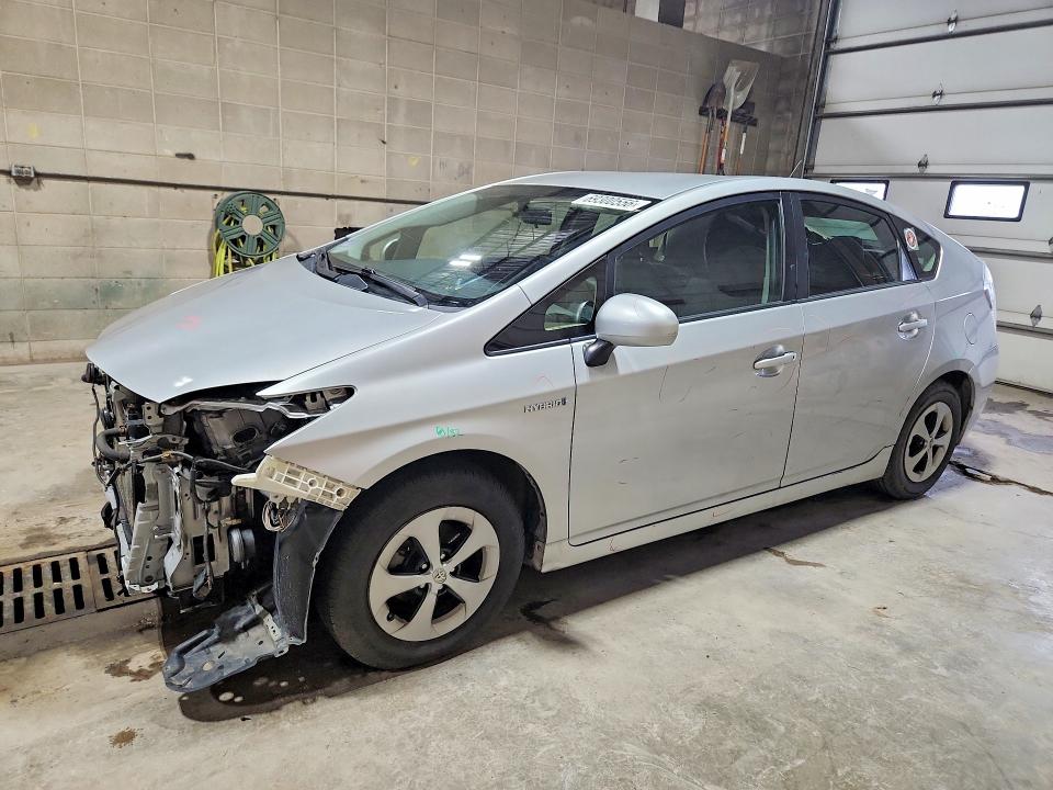TOYOTA PRIUS 2013 مع رقم تعريف المركبة JTDKN3DU1D0350073 - صورة من المزاد