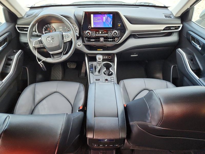 Снимка 8 от търг – 2025 TOYOTA HIGHLANDER с VIN 5TDKDRAH8SS551623