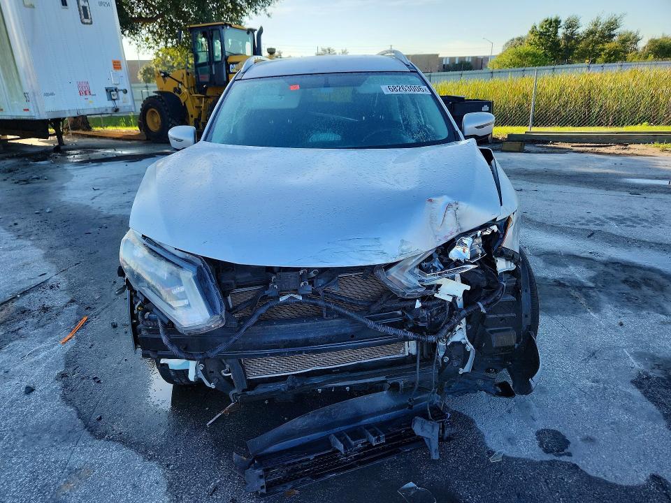 Снимка 5 от търг – 2018 NISSAN ROGUE с VIN KNMAT2MT5JP504998