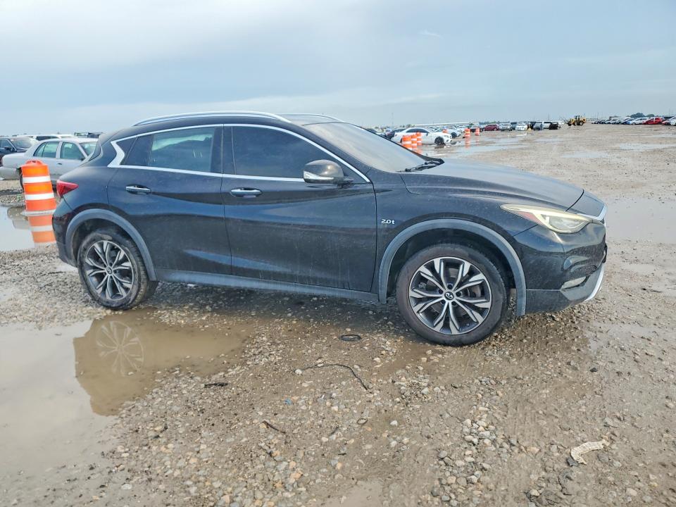 Photo 4 from auction – 2018 INFINITI QX30 with VIN SJKCH5CR8JA041076