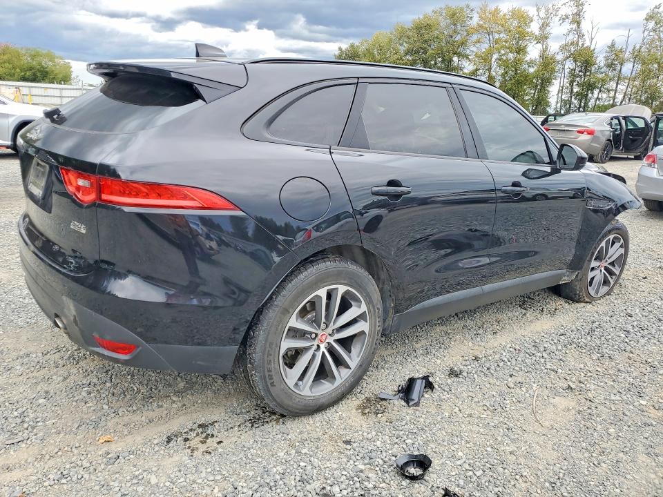 Photo 3 from auction – 2018 JAGUAR F-PACE with VIN SADCJ2FX4JA288759