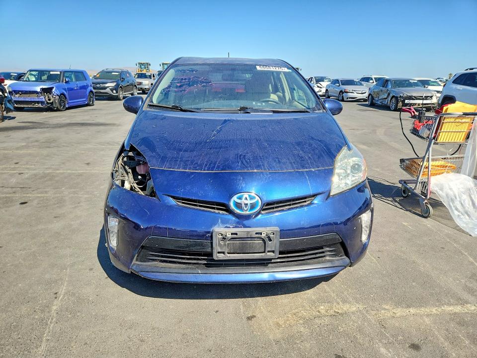 Photo 5 from auction – 2013 TOYOTA PRIUS with VIN JTDKN3DU2D1683084