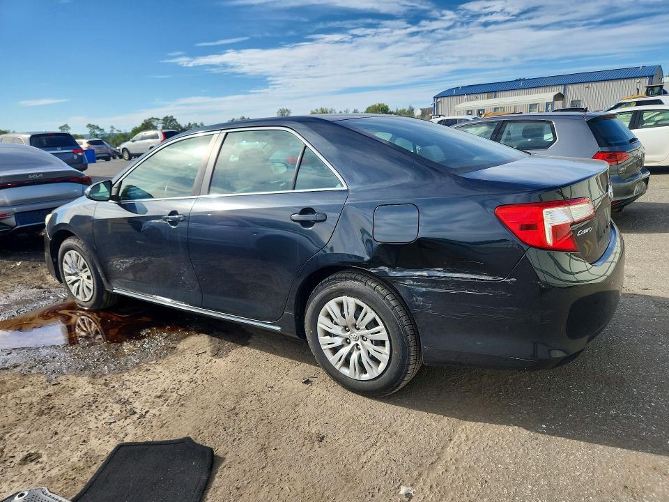 Снимка 2 от търг – 2014 TOYOTA CAMRY с VIN 4T4BF1FK1ER361762