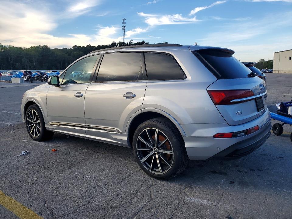 Zdjęcie 2 z aukcji – 2021 AUDI Q7 z VIN WA1LXAF79MD027371