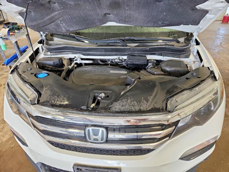 Photo 12 from auction – 2018 HONDA PILOT with VIN 5FNYF6H06JB014142