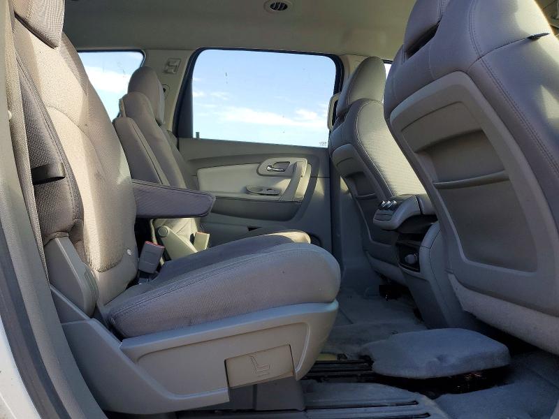 Photo 11 from auction – 2010 CHEVROLET TRAVERSE with VIN 1GNLVFED1AJ226998