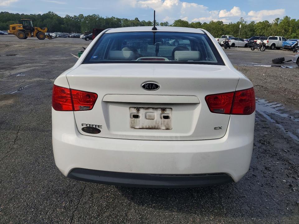 Zdjęcie 6 z aukcji – 2010 KIA FORTE z VIN KNAFU4A20A5824085