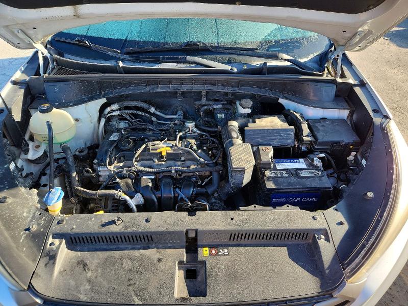 Photo 11 from auction – 2016 HYUNDAI TUCSON with VIN KM8J33A43GU091326