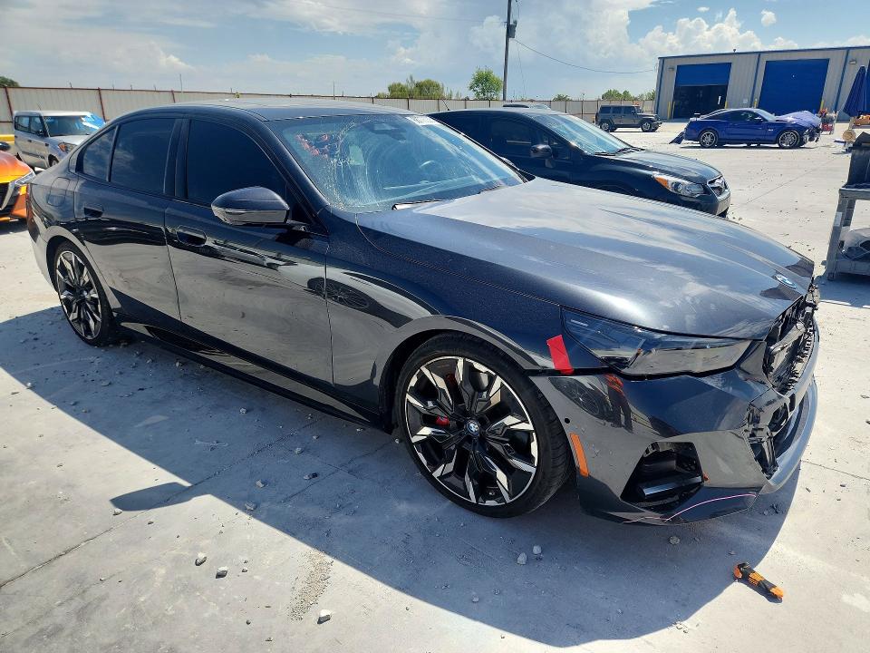 Zdjęcie 4 z aukcji – 2024 BMW I5 z VIN WBY33FK03RCS30615