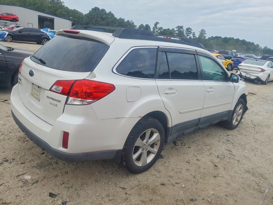 Фото 3 с аукциона – 2013 SUBARU OUTBACK с VIN 4S4BRBCC0D3309743