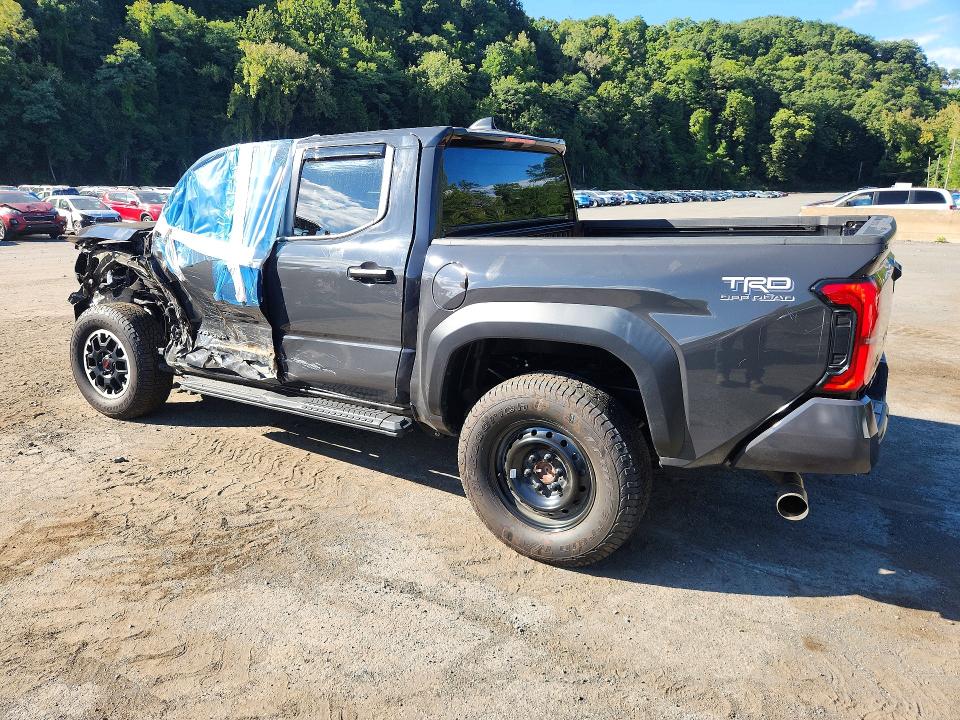 Photo 2 from auction – 2026 TOYOTA TACOMA with VIN 3TMLB5JN7TM214015