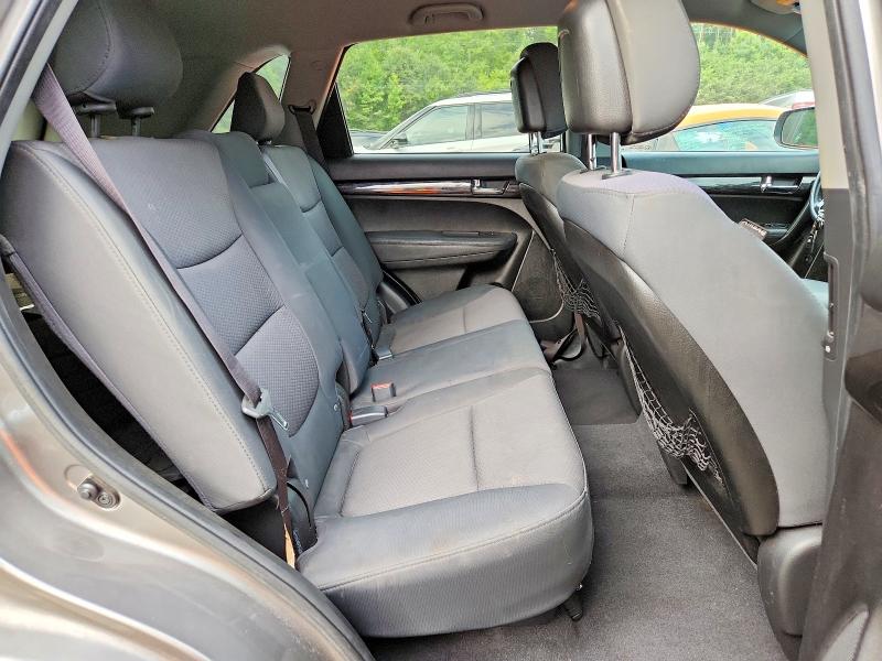 Photo 11 from auction – 2013 KIA SORENTO with VIN 5XYKTCA60DG335599
