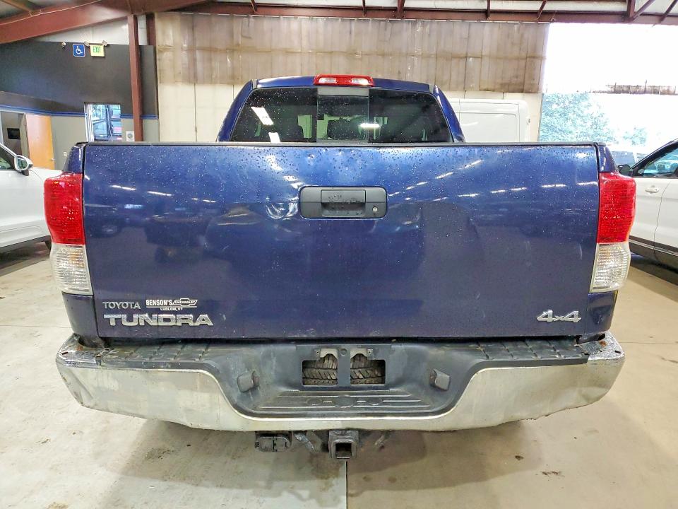 Photo 6 from auction – 2011 TOYOTA TUNDRA with VIN 5TFUY5F10BX168870