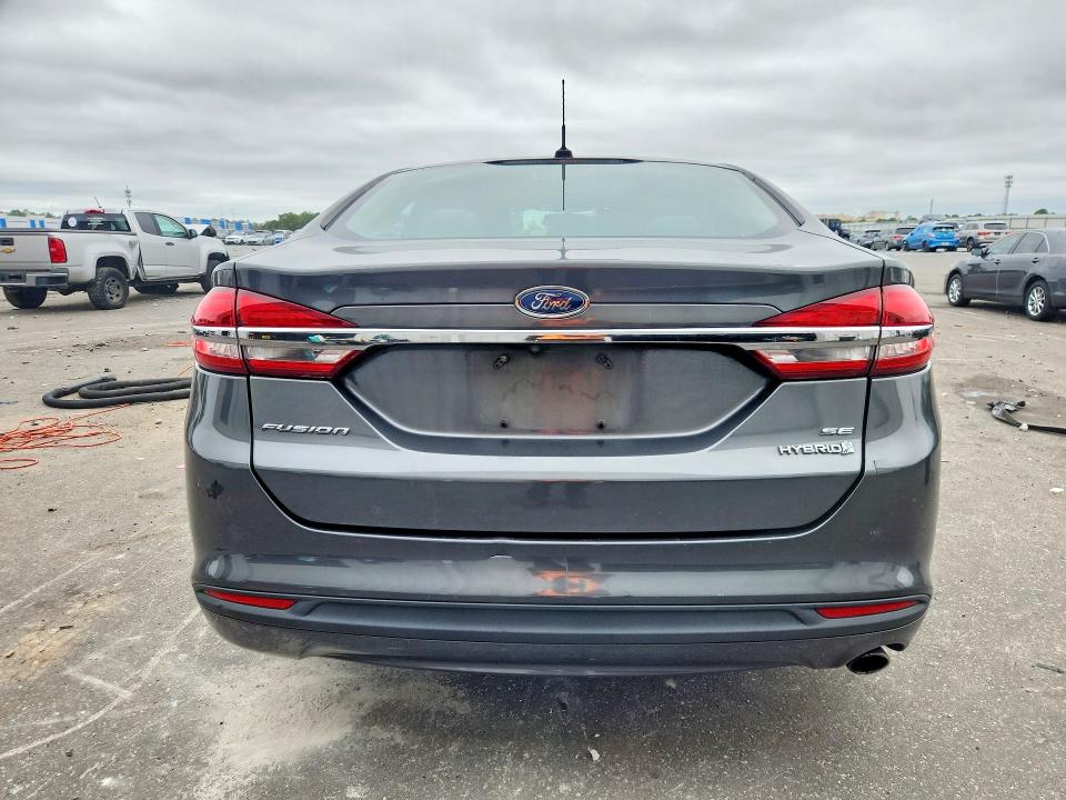 Photo 6 from auction – 2018 FORD FUSION with VIN 3FA6P0LU4JR141326