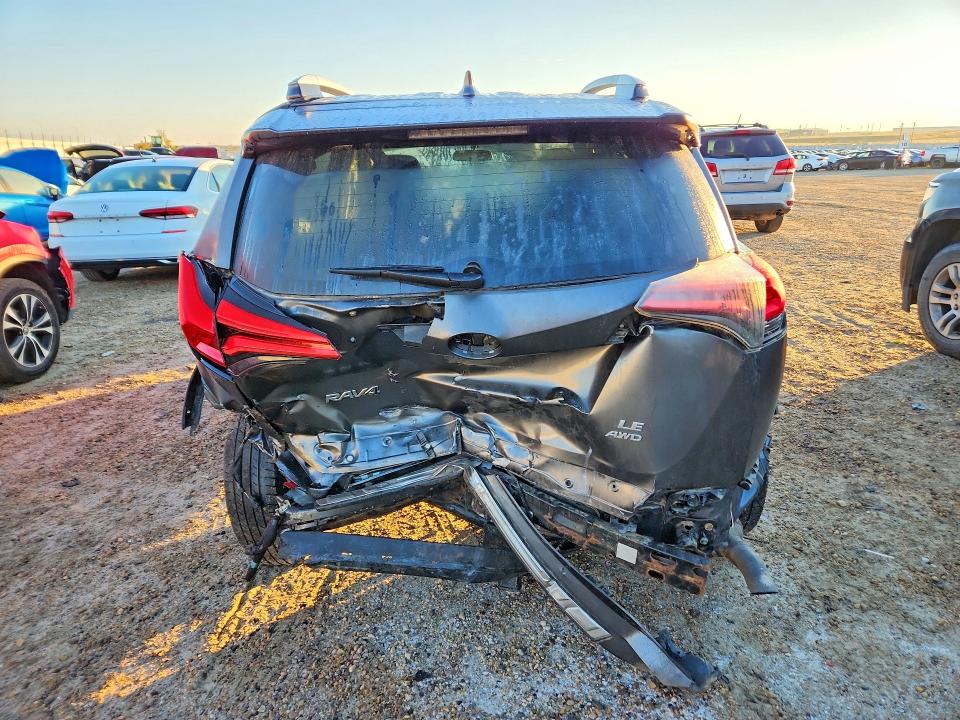 Снимка 6 от търг – 2016 TOYOTA RAV4 с VIN 2T3BFREVXGW427188