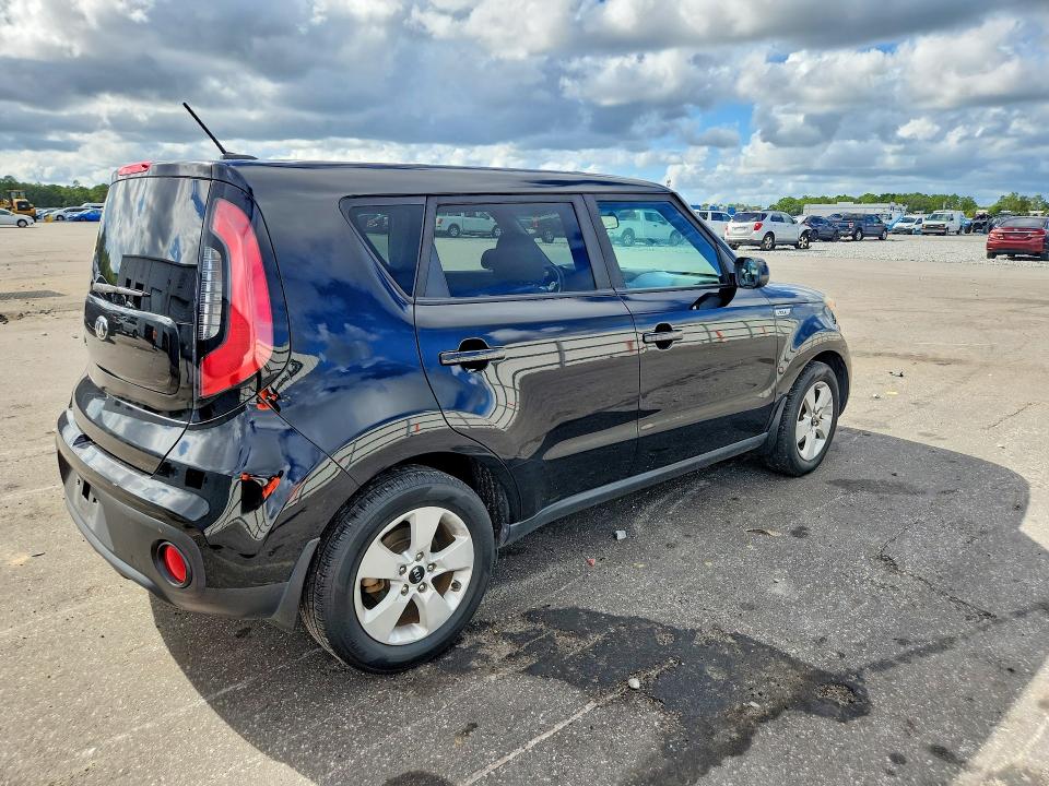 Zdjęcie 3 z aukcji – 2018 KIA SOUL z VIN KNDJN2A29J7625975