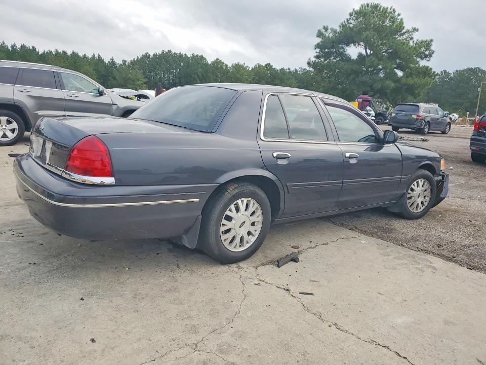 Photo 3 from auction – 2004 FORD CROWN VICTORIA with VIN 2FAFP74W84X173095