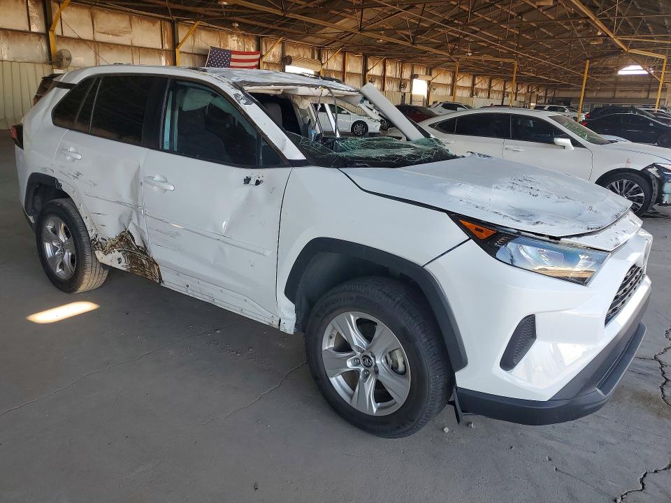 Photo 4 from auction – 2019 TOYOTA RAV4 with VIN 2T3MWRFV1KW027603