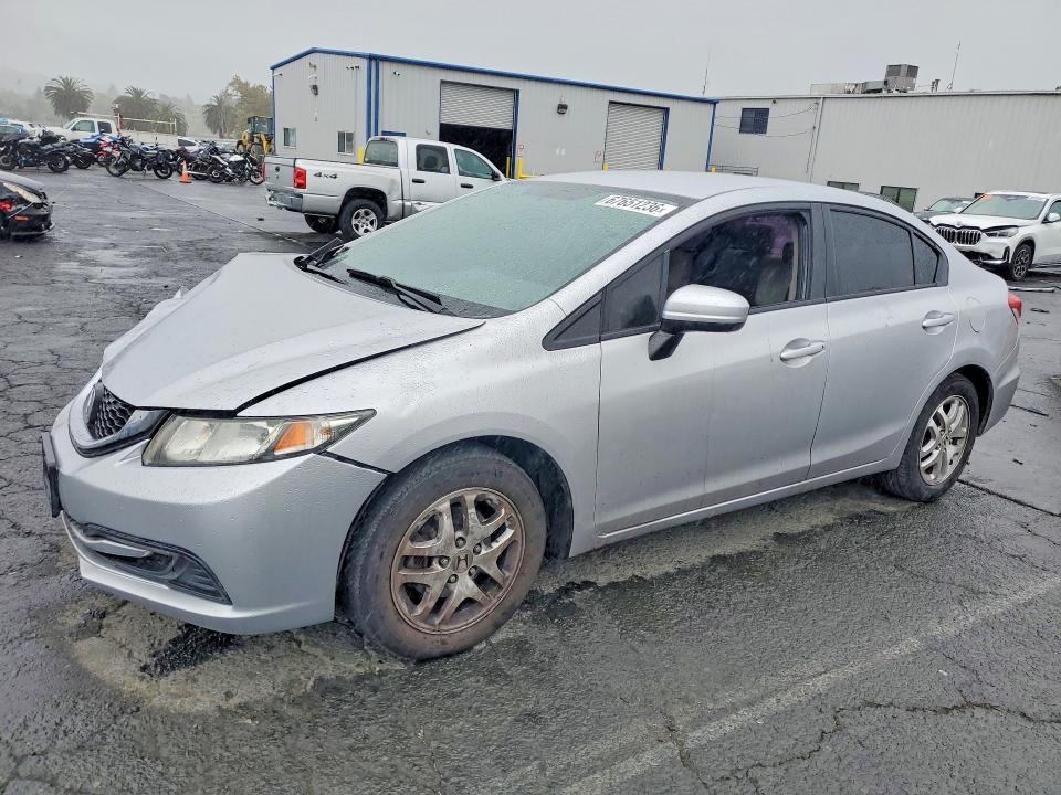 Снимка 1 от търг – 2015 HONDA CIVIC с VIN 19XFB2F58FE252839