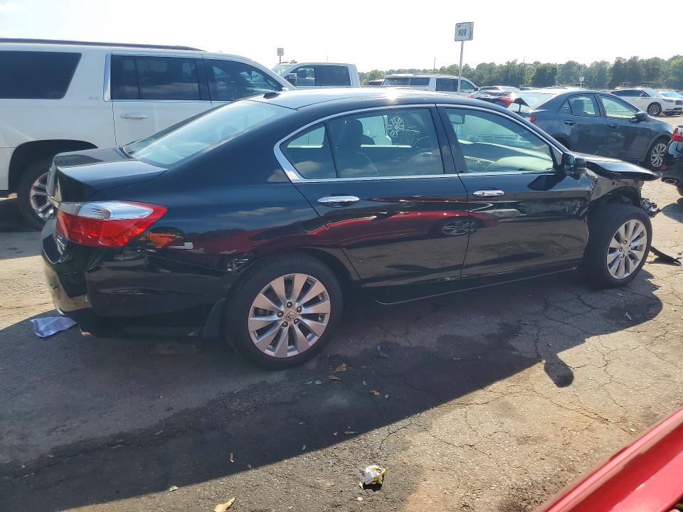 Photo 3 from auction – 2014 HONDA ACCORD with VIN 1HGCR3F96EA013011