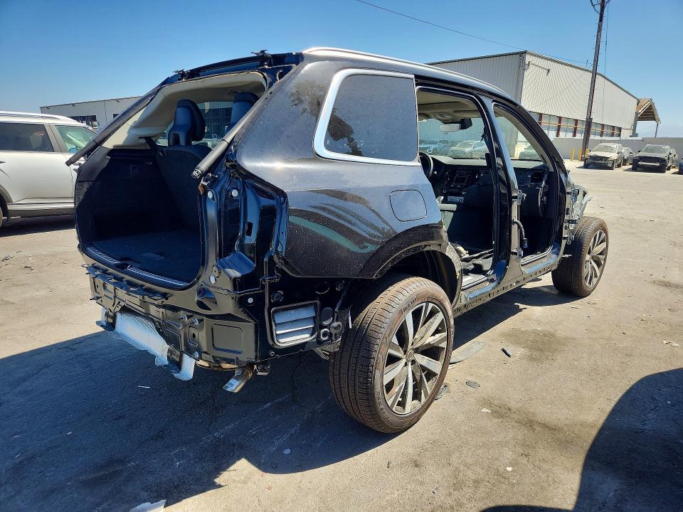 Photo 3 from auction – 2026 VOLVO XC90 with VIN YV4M12PJ5T1467659