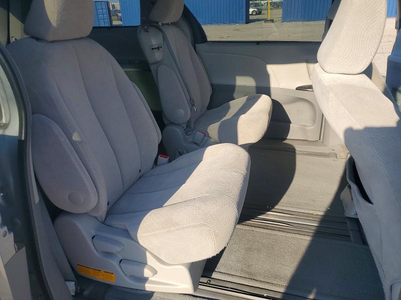 Снимка 11 от търг – 2013 TOYOTA SIENNA с VIN 5TDKK3DC8DS384508