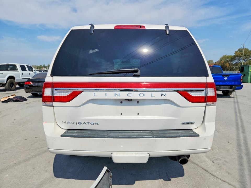 Photo 6 from auction – 2016 LINCOLN NAVIGATOR with VIN 5LMJJ2HT2GEL01838