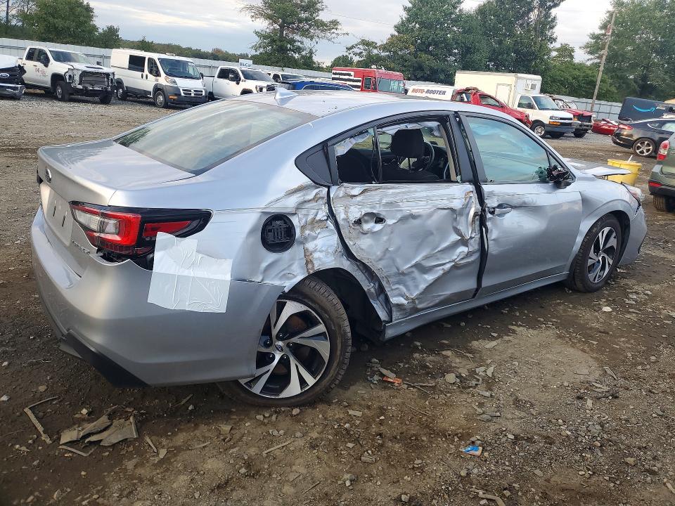 Снимка 3 от търг – 2025 SUBARU LEGACY с VIN 4S3BWAD65S3014800