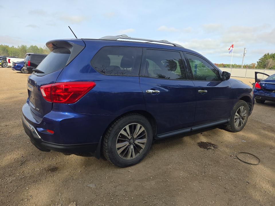 Photo 3 from auction – 2017 NISSAN PATHFINDER with VIN 5N1DR2MM6HC636461