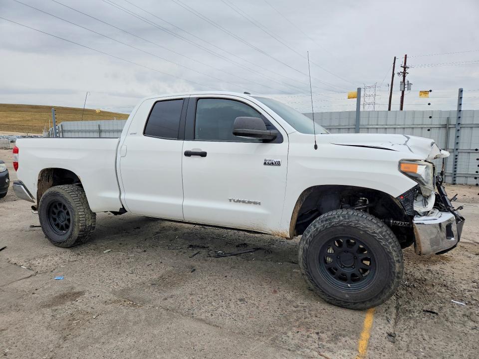 Снимка 4 от търг – 2018 TOYOTA TUNDRA с VIN 5TFUY5F17JX752276