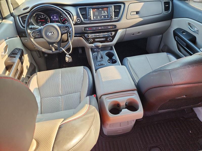 Photo 8 from auction – 2017 KIA SEDONA with VIN KNDMB5C14H6284397