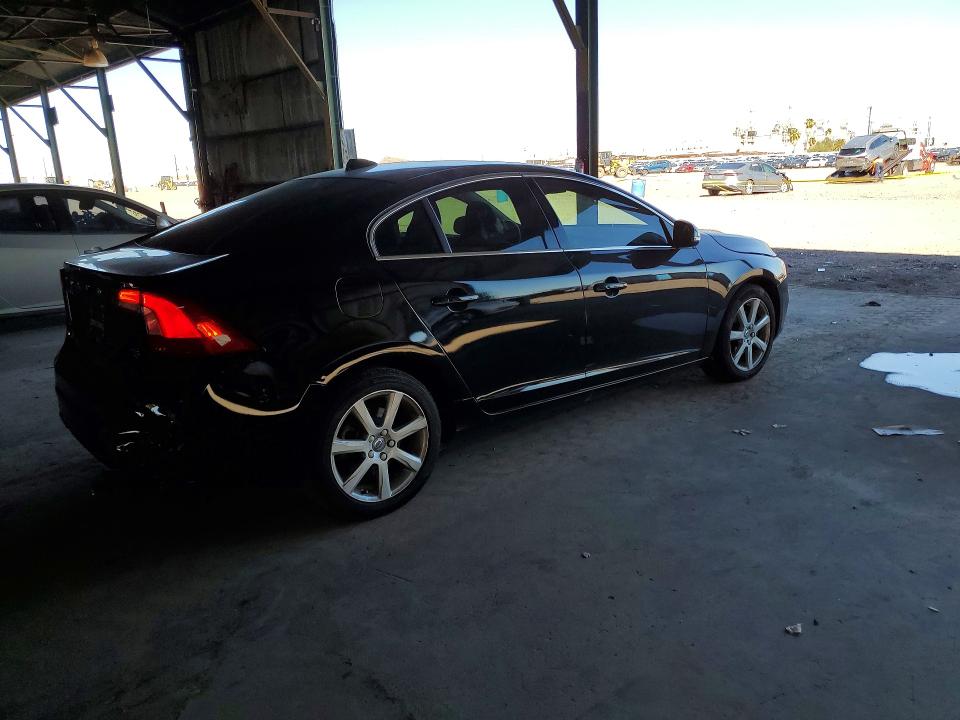 Zdjęcie 3 z aukcji – 2016 VOLVO S60 z VIN YV126MFK6G2390621