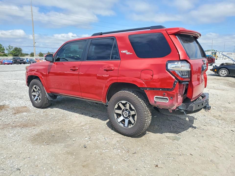 Photo 2 from auction – 2020 TOYOTA 4RUNNER with VIN JTEBU5JR5L5812047